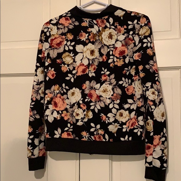 Flowered jacket - Picture 3 of 3